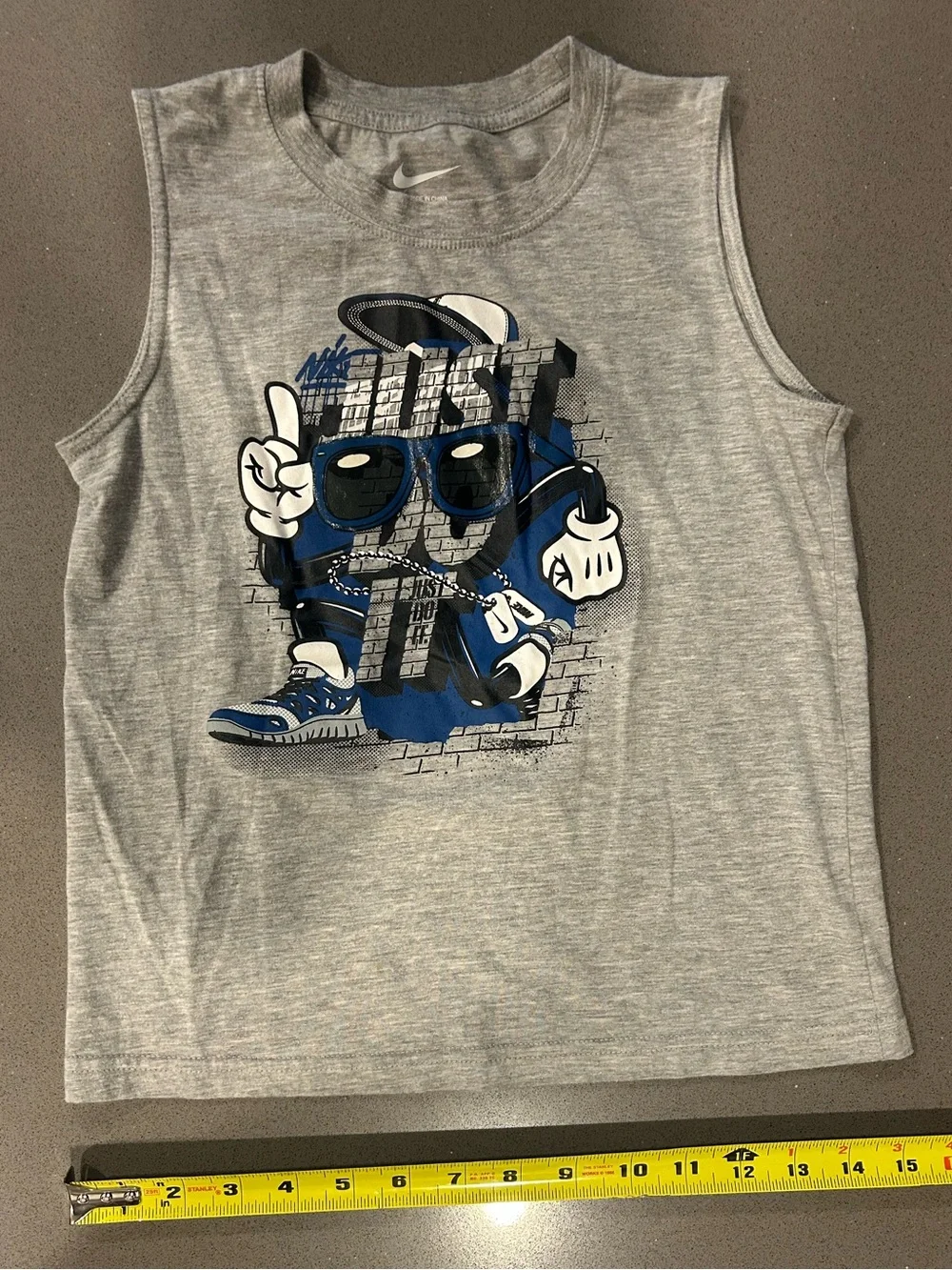 Boys Nike Graphic Tank Top Size 7.